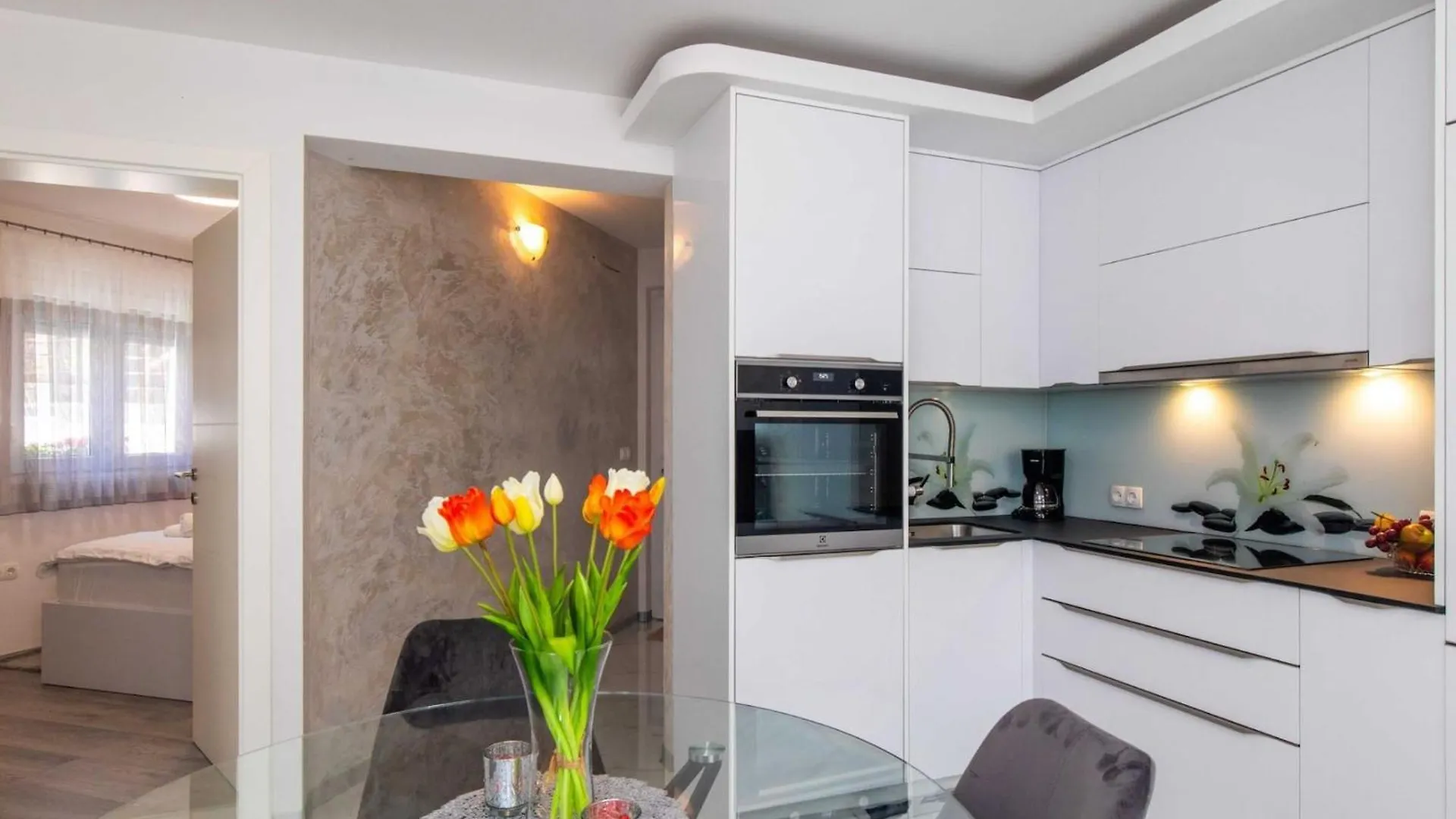 Modern Apartment With Terrace And Private Parking Krk - Two Bedroom Apartment كرك
